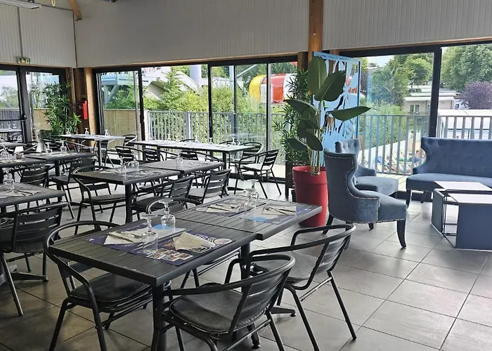 Mobil-home 4 Personnes Dans 5 Etoiles Proche De La