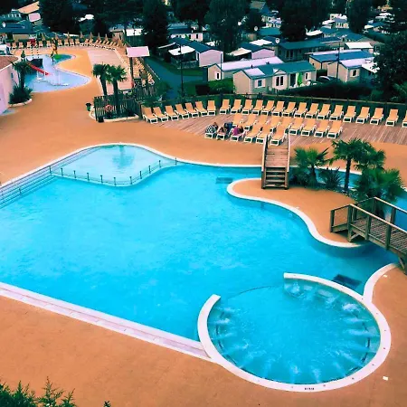 Mobil-home 4 Personnes Dans 5 Etoiles Proche De La Parque de Campismo *