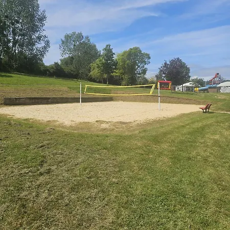 Campsite Mobil-home 4 Personnes Dans 5 Etoiles Proche De La
