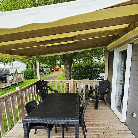 Mobil-home 4 Personnes Dans 5 Etoiles Proche De La مكان تخييم *