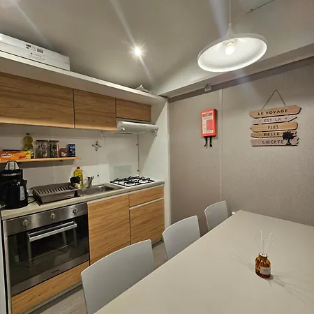 Mobil-home 4 Personnes Dans 5 Etoiles Proche De La Parque de Campismo