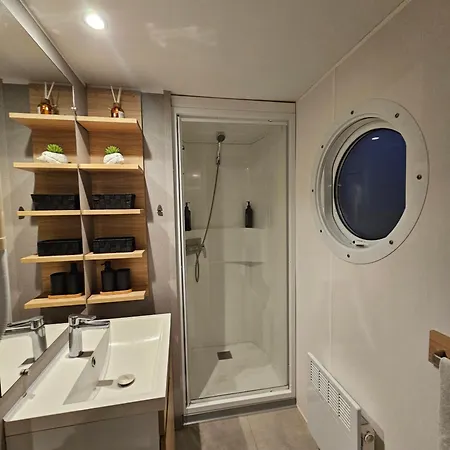 Mobil-home 4 Personnes Dans 5 Etoiles Proche De La *