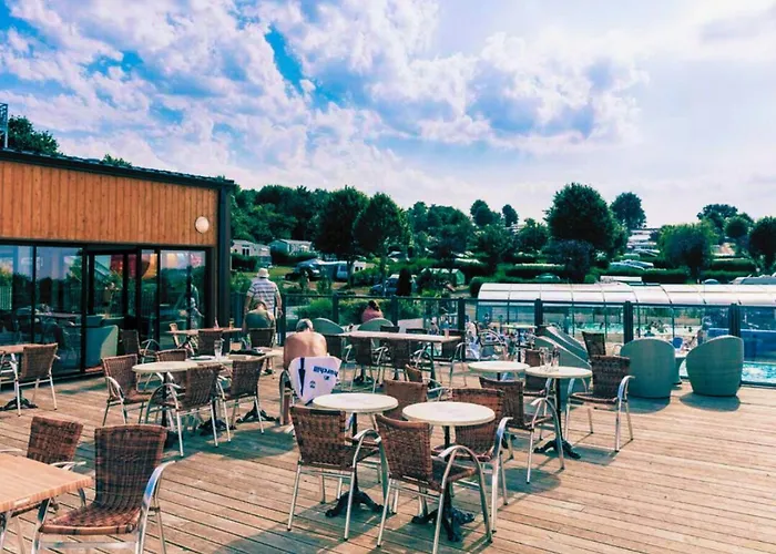 Kemping Mobil-home 4 Personnes Dans 5 Etoiles Proche De La *