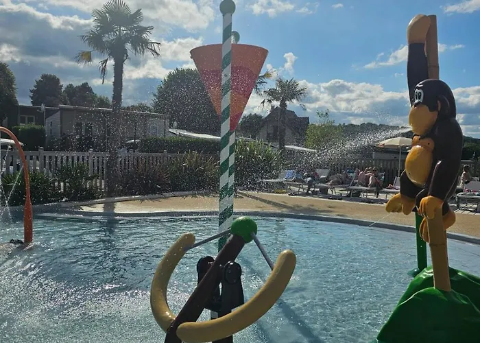 Campingplads Mobil-home 4 Personnes Dans 5 Etoiles Proche De La